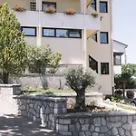 La Hotel